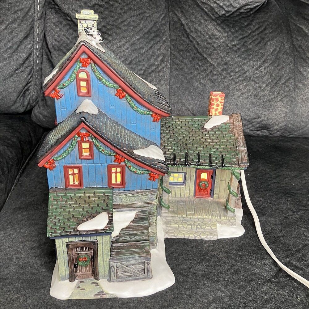 Santa's Workbench 2001 Collection Crooked Creek Cabin Victorian Series With Box